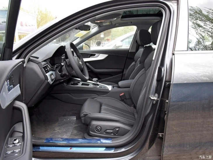 Audi A4L 2023 Model 40 Fashion And Dynamic Type
