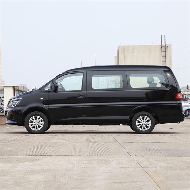 Forthing Lingzhi M5 EV 