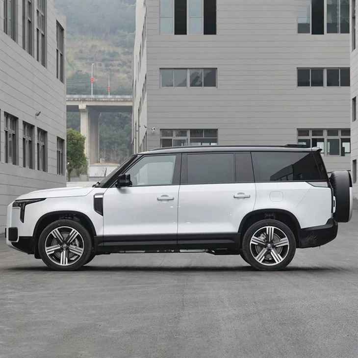 ROX Jishi 01 7-Seater Off-Road SUV 