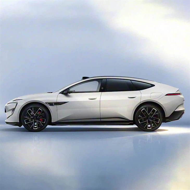 Avatr 12 2026 Model Royal Theater Edition price