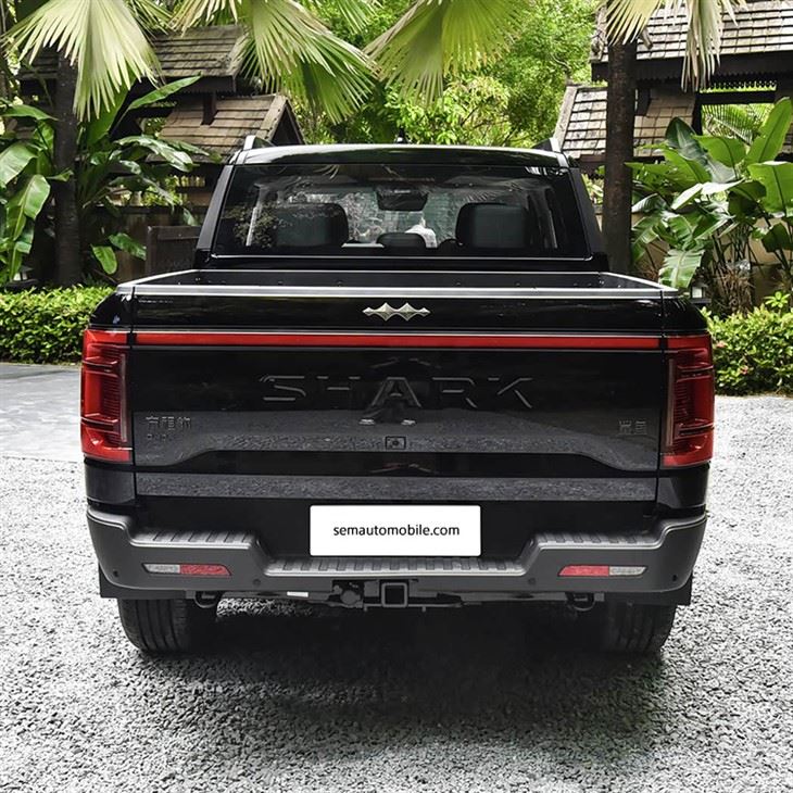BYD SHARK 6 PHEV RHD Pickup rear view