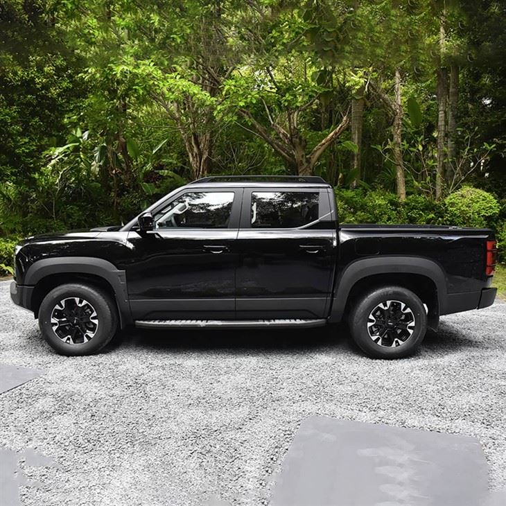BYD SHARK 6 PHEV RHD Pickup side profile view