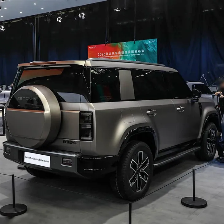2026 Jetour Traveller T8 C-DM AWD SUV 