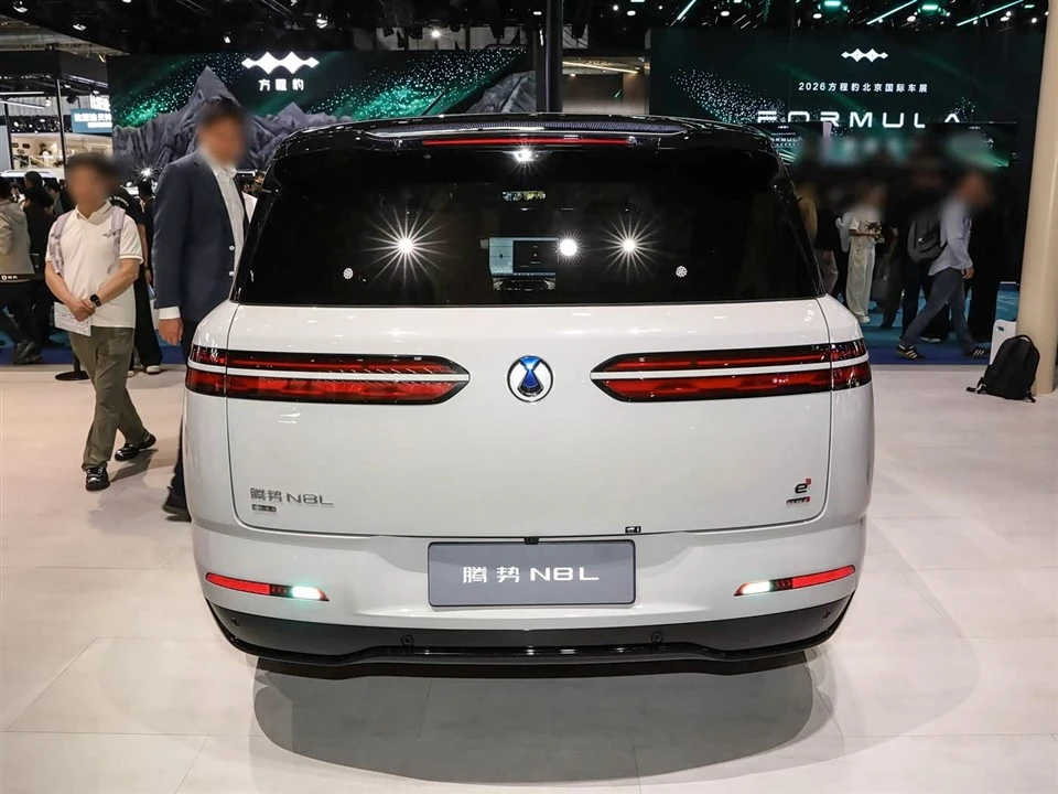 Denza D8 RHD EV 7 SEAT SUV 