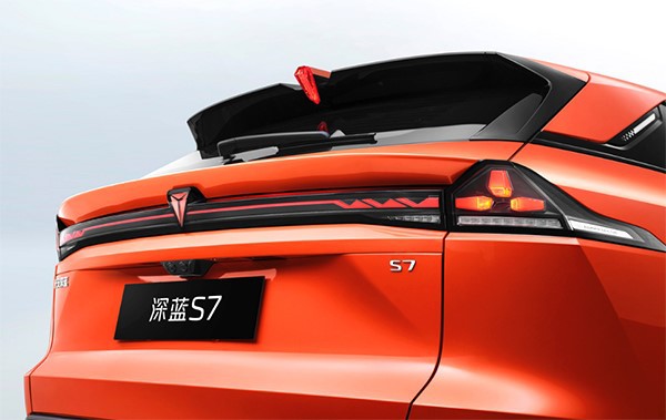 Deepal s7 Star flame through taillight Deepal s7 Star flame through taillight